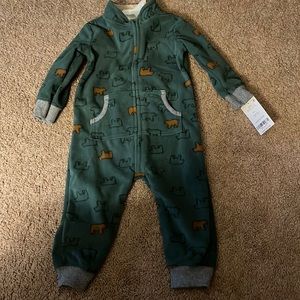 Green onesie with polar bears